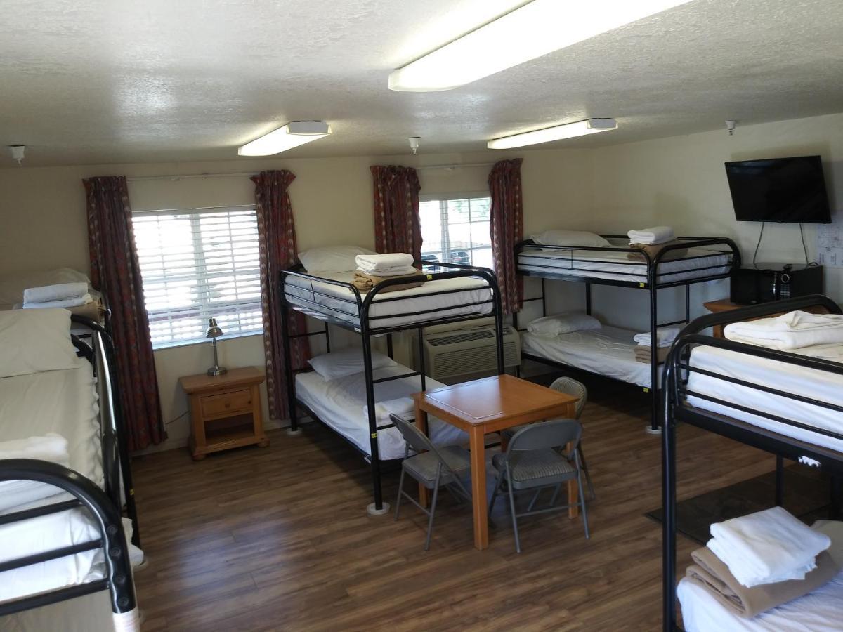 Whitney Portal Hotel And Hostel Lone Pine Eksteriør bilde
